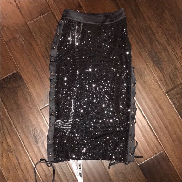 BNWT HOUSE OF CB GIVIA XS - Picture 6 of 6